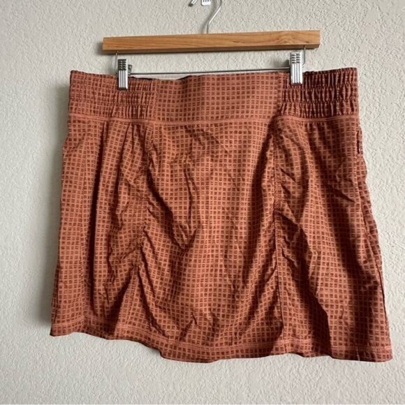 Prana Railay Skort in Terra Gingham Print WOMEN'S XL - Picture 3 of 10